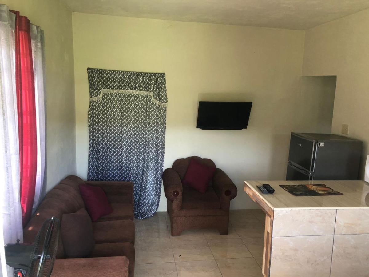 Apartmentswestvillage 2Bedroom Montego Bay Eksteriør billede