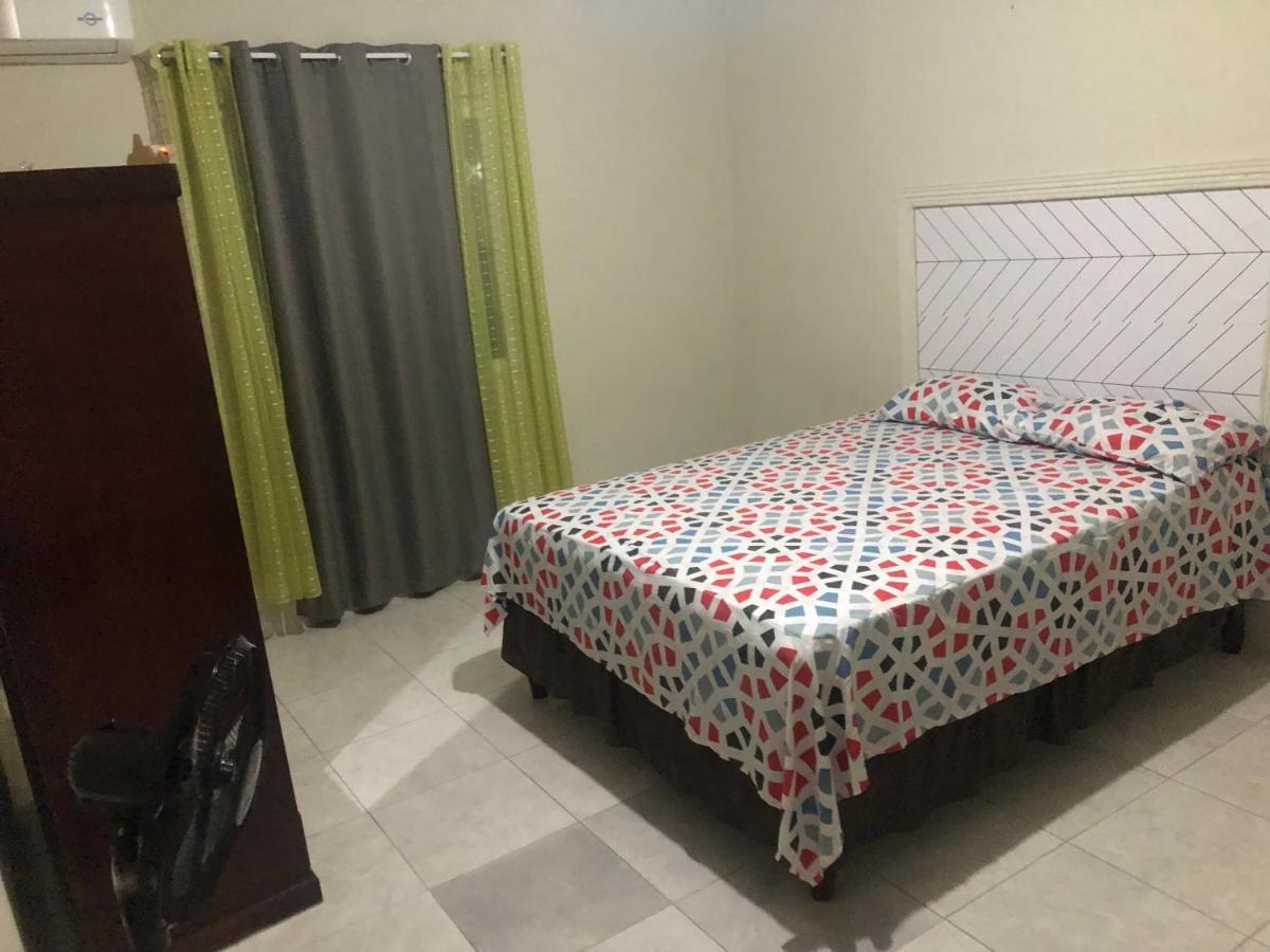 Apartmentswestvillage 2Bedroom Montego Bay Eksteriør billede